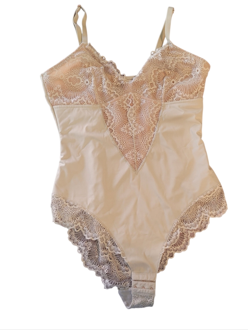 Pinsy Lace Shapewaer Bodysuit - L.      Y10